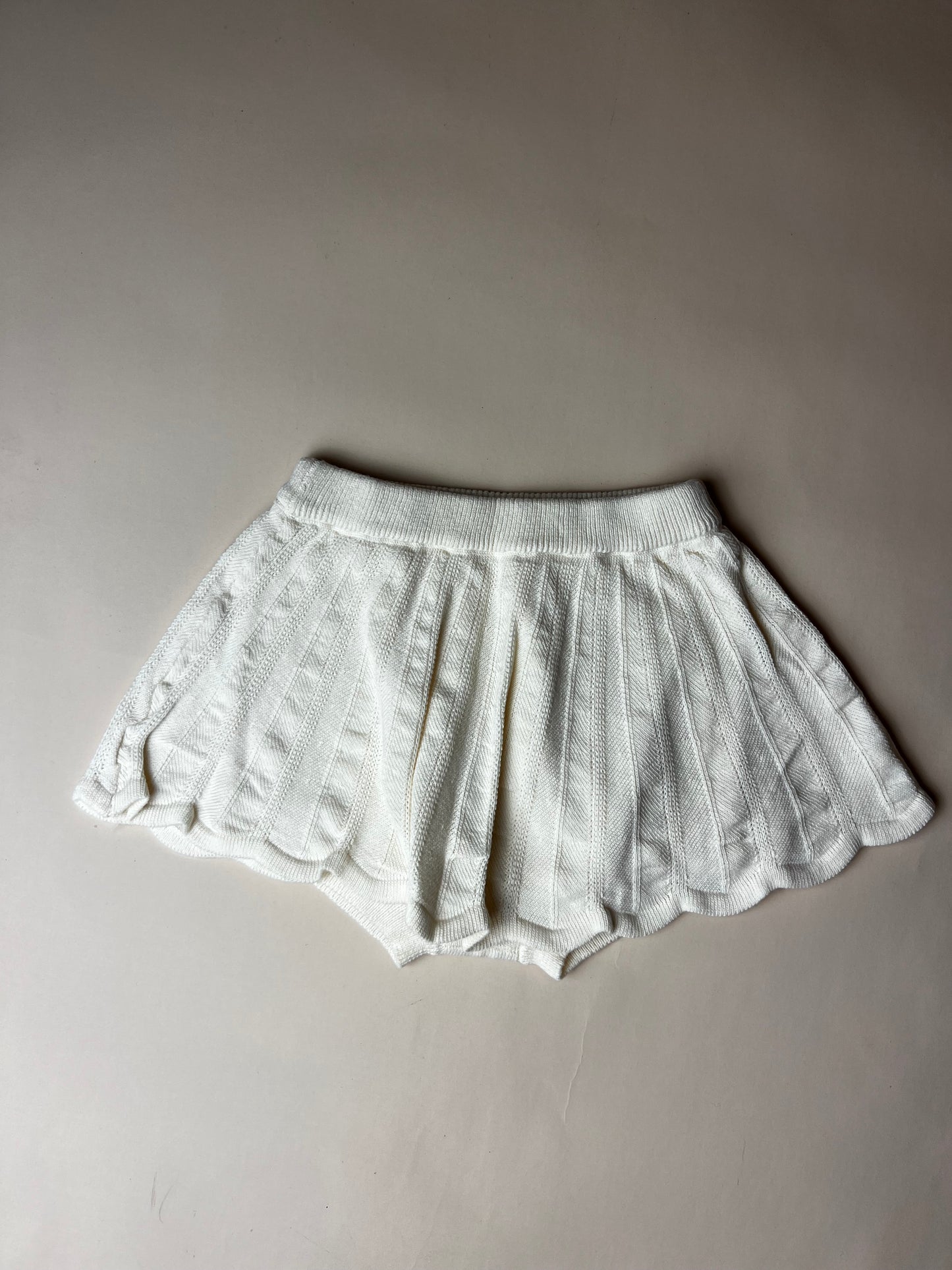 beige skirt