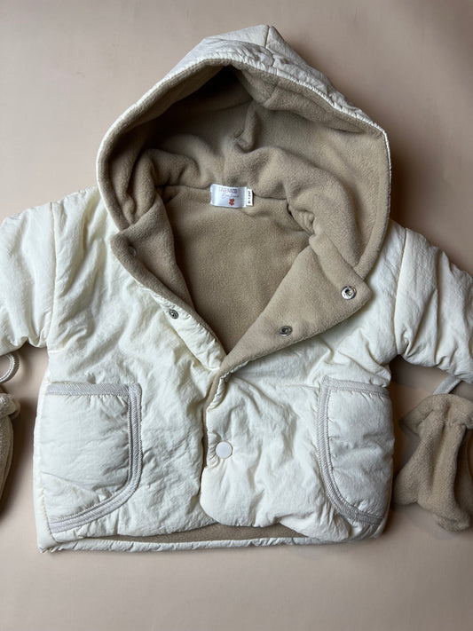 White puffer + mittens