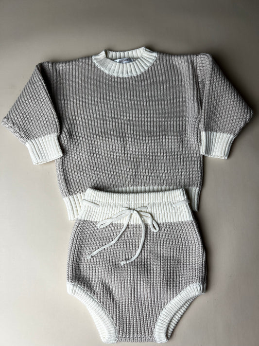 Knitted bloomer set