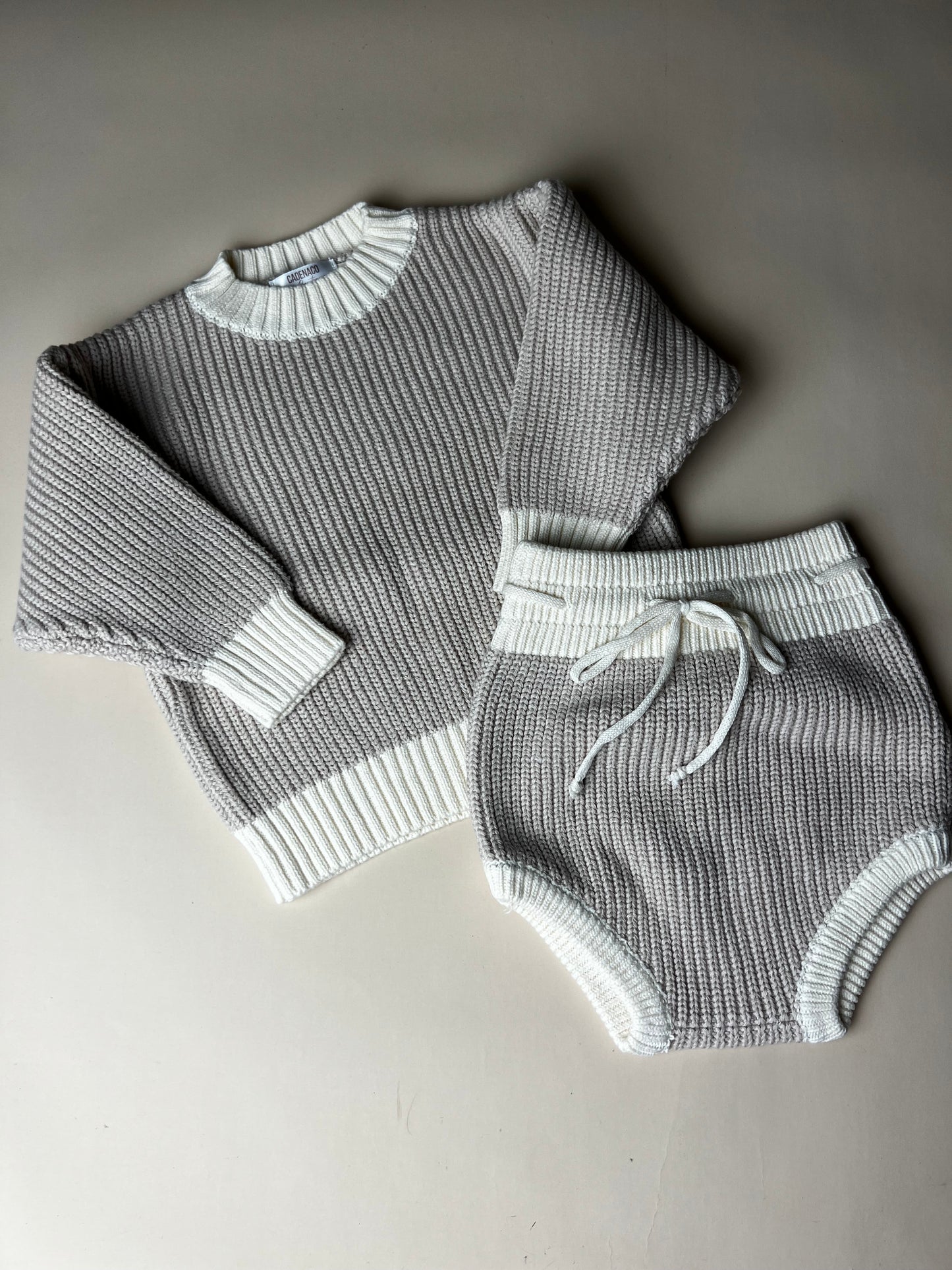 Knitted bloomer set