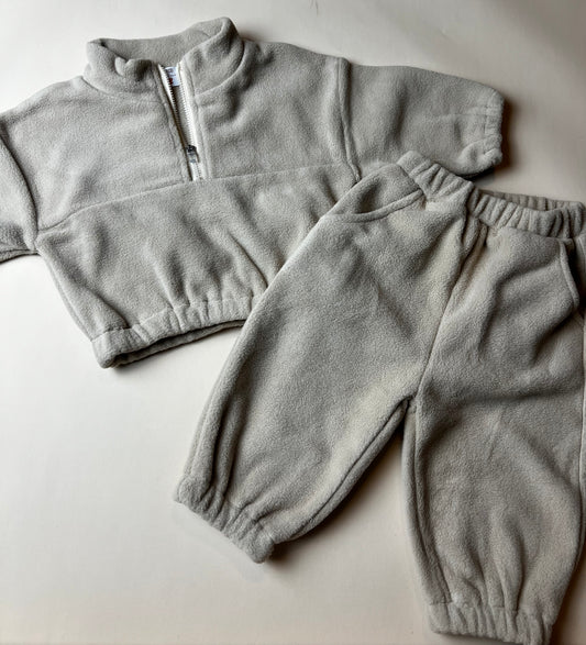 Beige fleeced set
