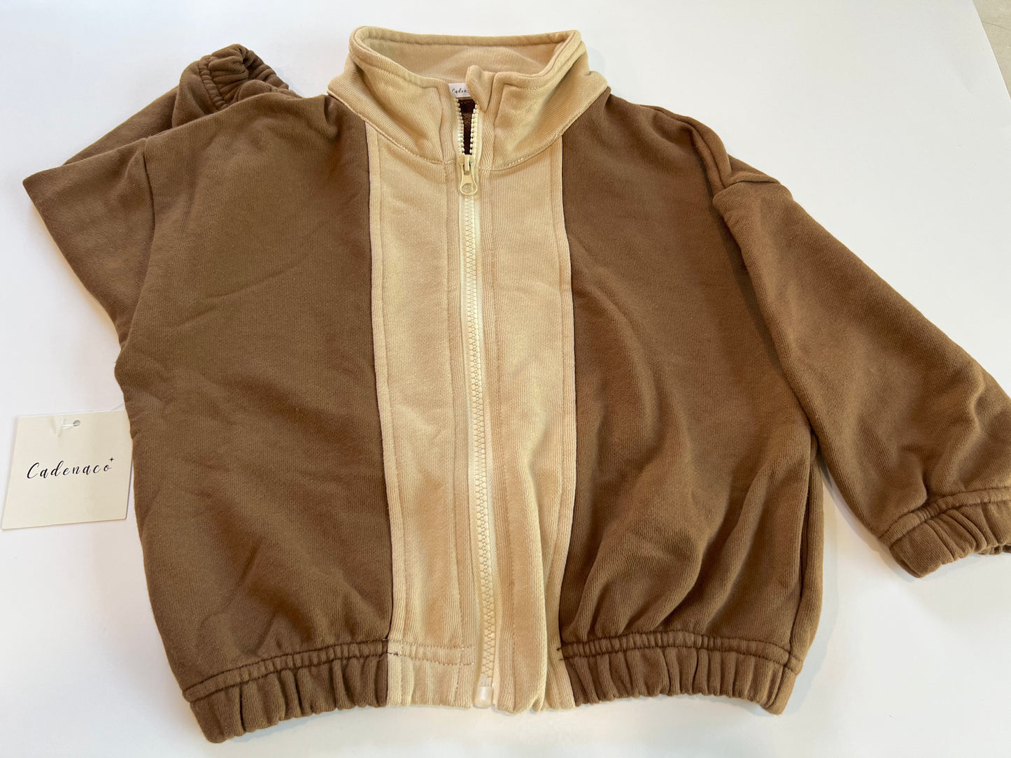 BROWN ZIP-UP SWEATER