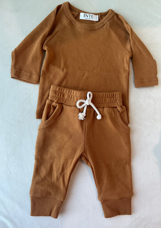 RIBBED SET COLOR RUST